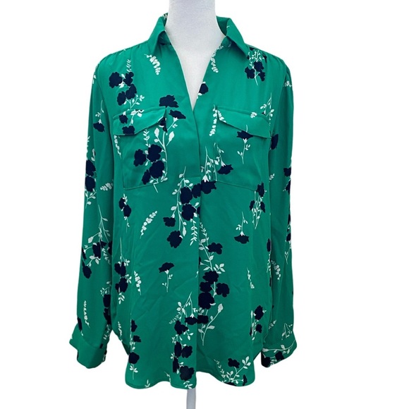 Ann Taylor Tops - Ann Taylor Green Floral Blouse. Navy and white pattern. Size S. Collared, v-neck